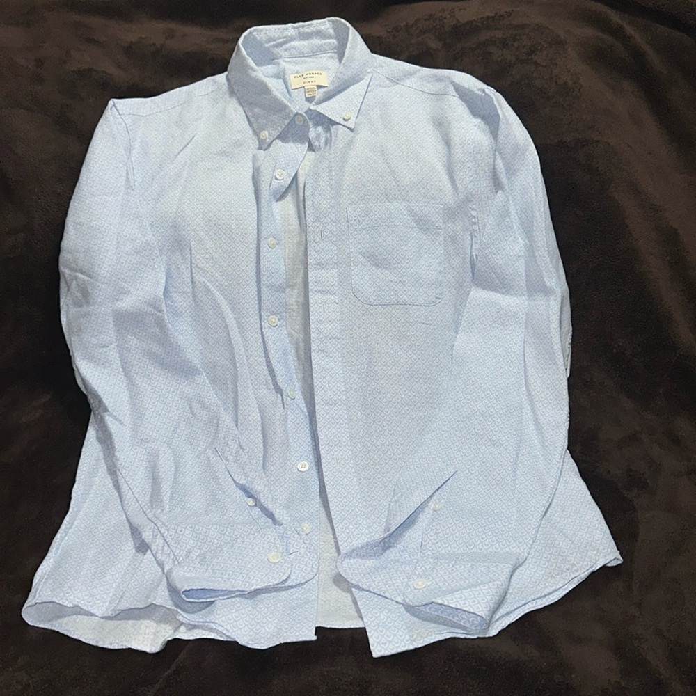 CLUB MONACO: SLIM FIT LINEN BLUE & WHITE SHIRT. Men’s size X-SMALL. 100% Linen.